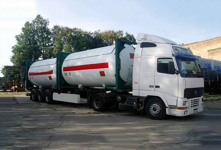Автомобиль для перевозки спец. грузов И другого из Москва в Рязань